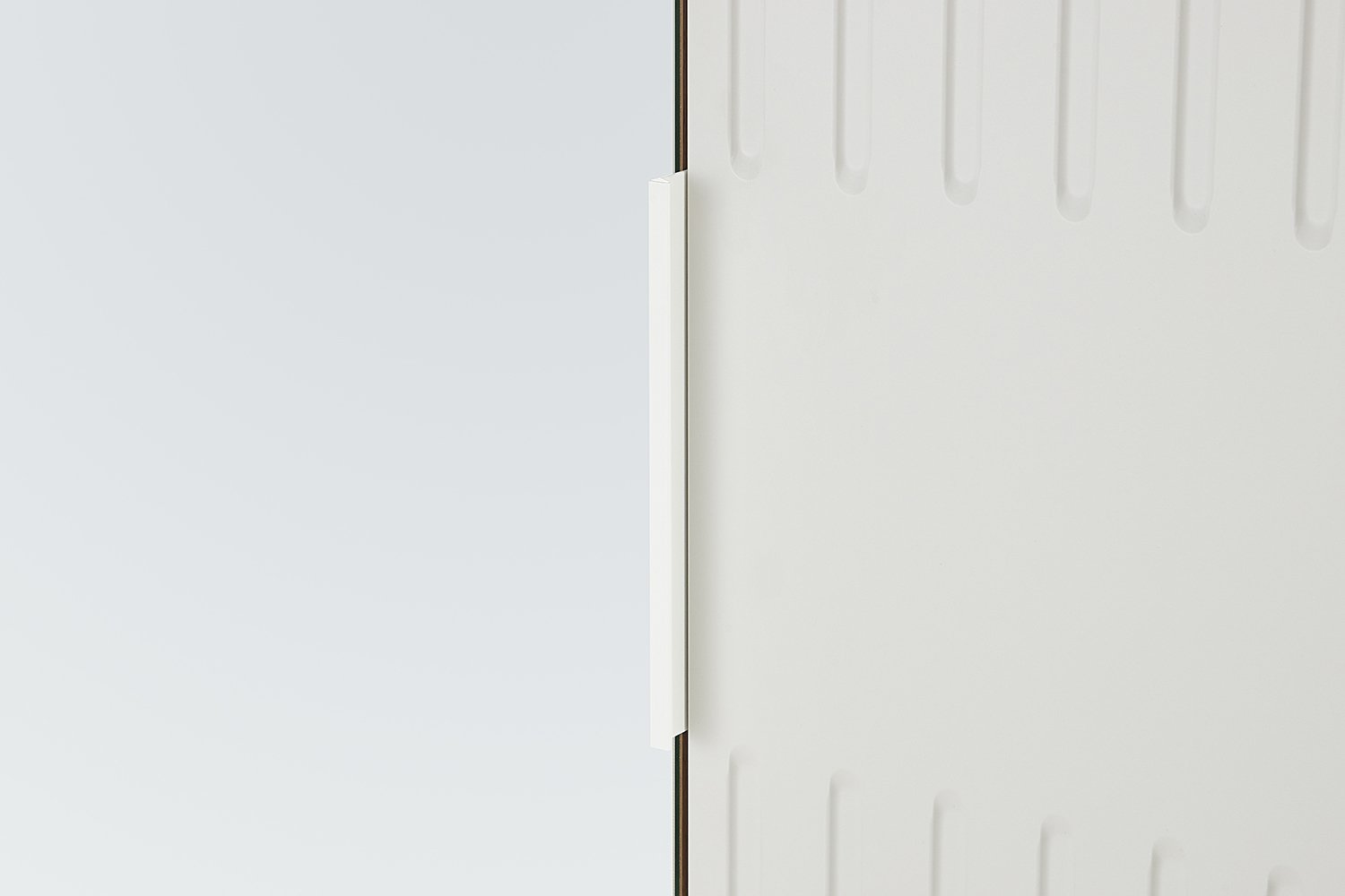 Шкаф комбинированный Хилтон с 2 дверями в светлом цвете 90х226х42.8 см